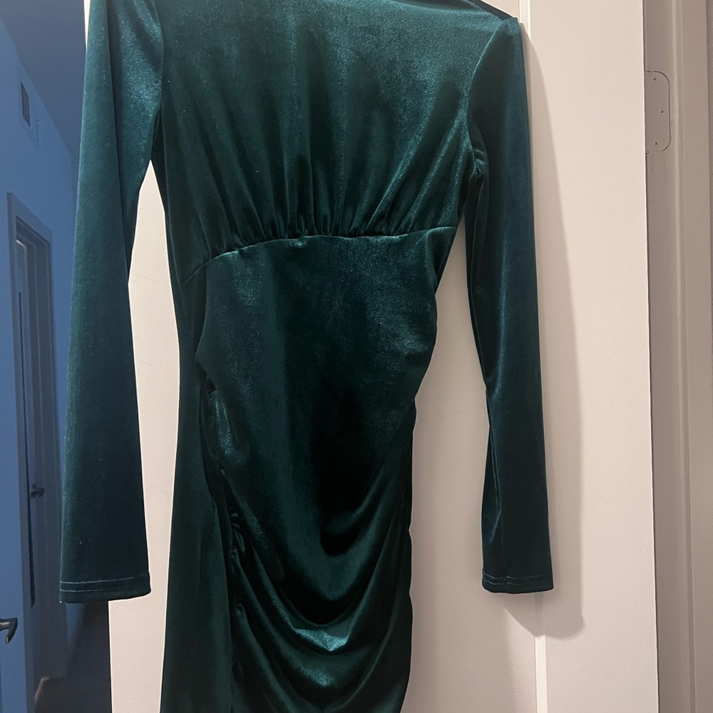 SHEIN Deep Green Velvet Long Sleeve Bodycon Dress